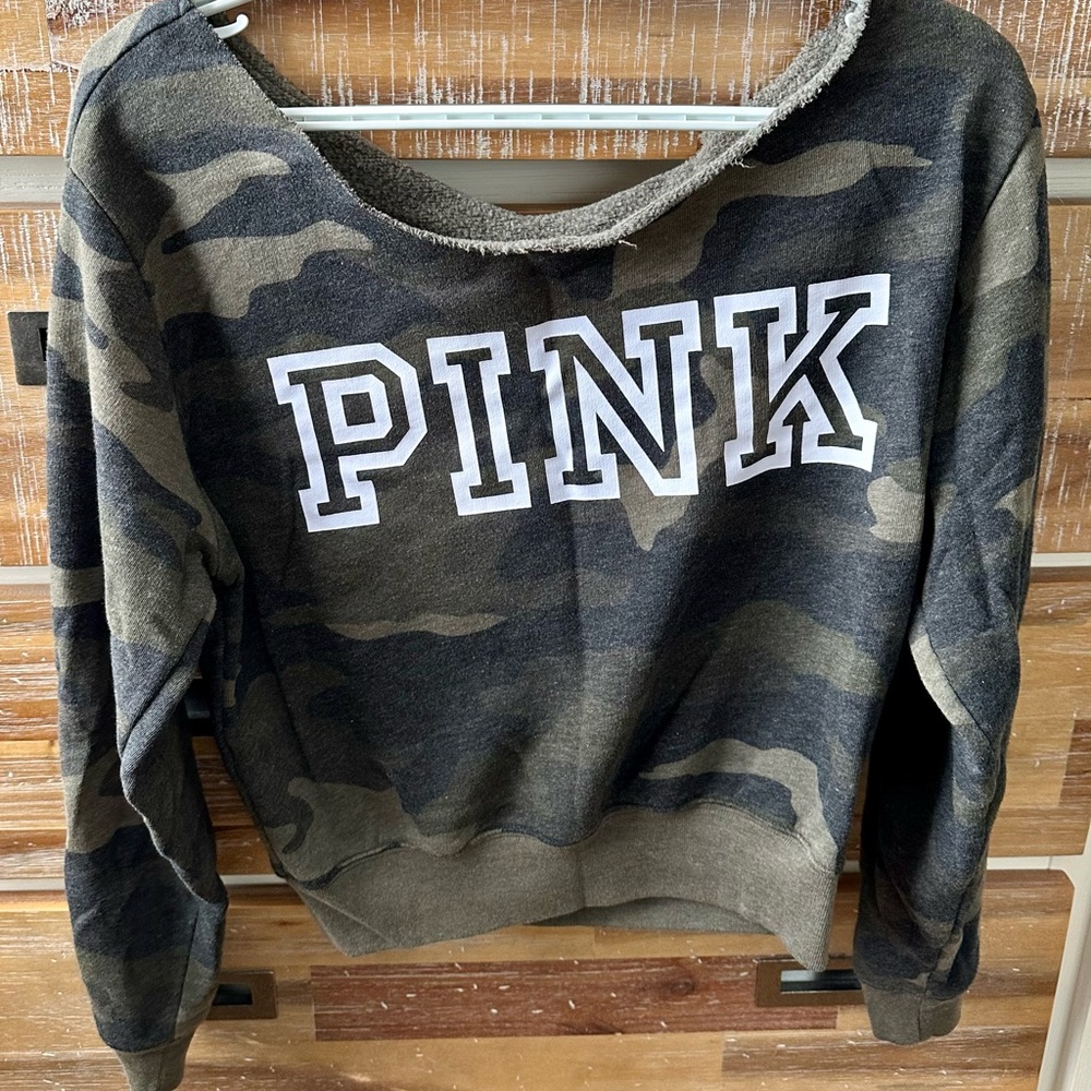 Small Victoria Secret Pink Crew Neck 💚🩶